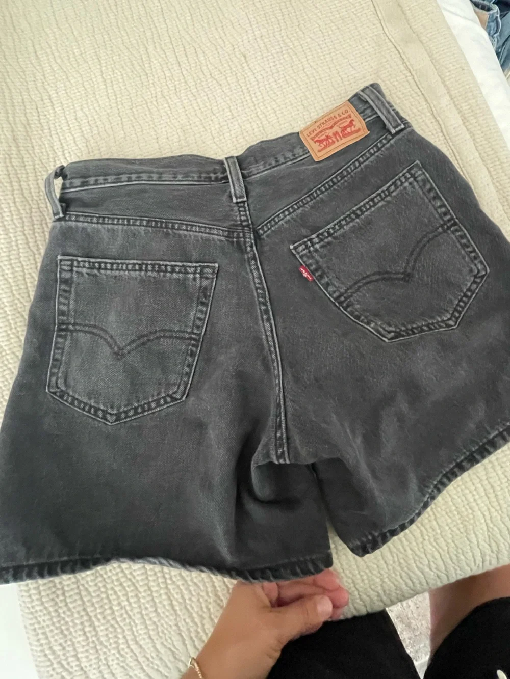 Levis baggy jean shorts - Picture 4 of 4